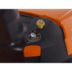 Садовый трактор YARD FOX OPTIMA T 108RDH - фото №11
